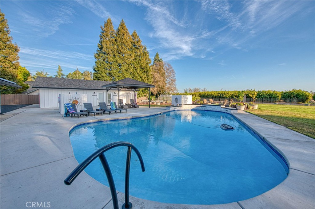 main property photo 27