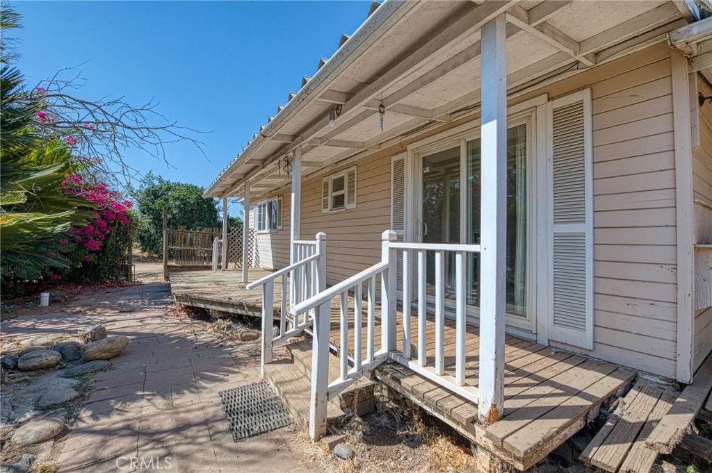main property photo 30