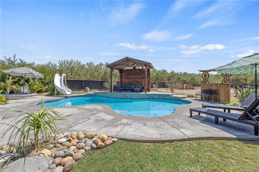 main property photo 42