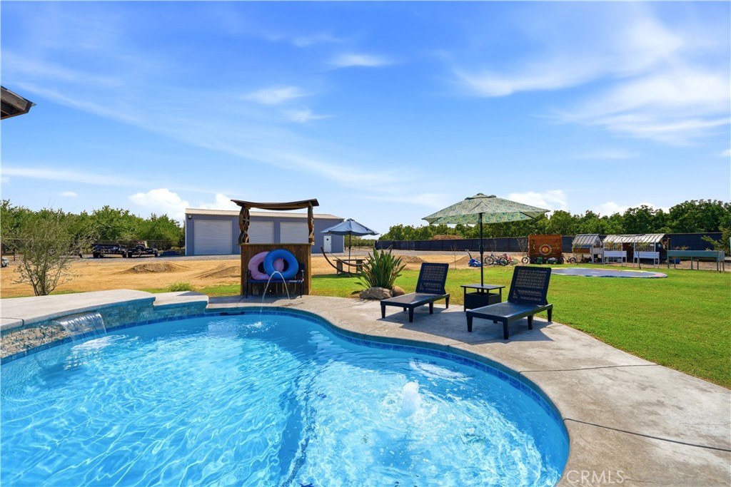 main property photo 43