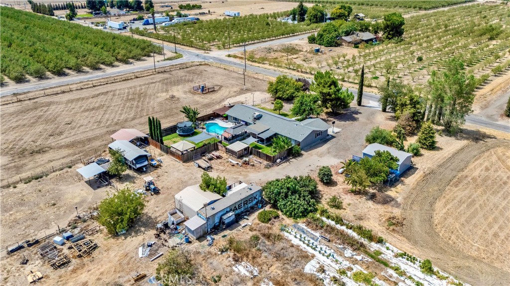 main property photo 32