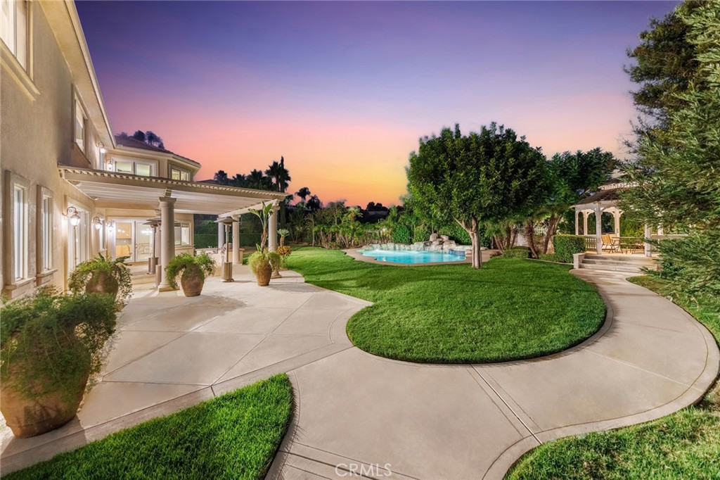 main property photo 10