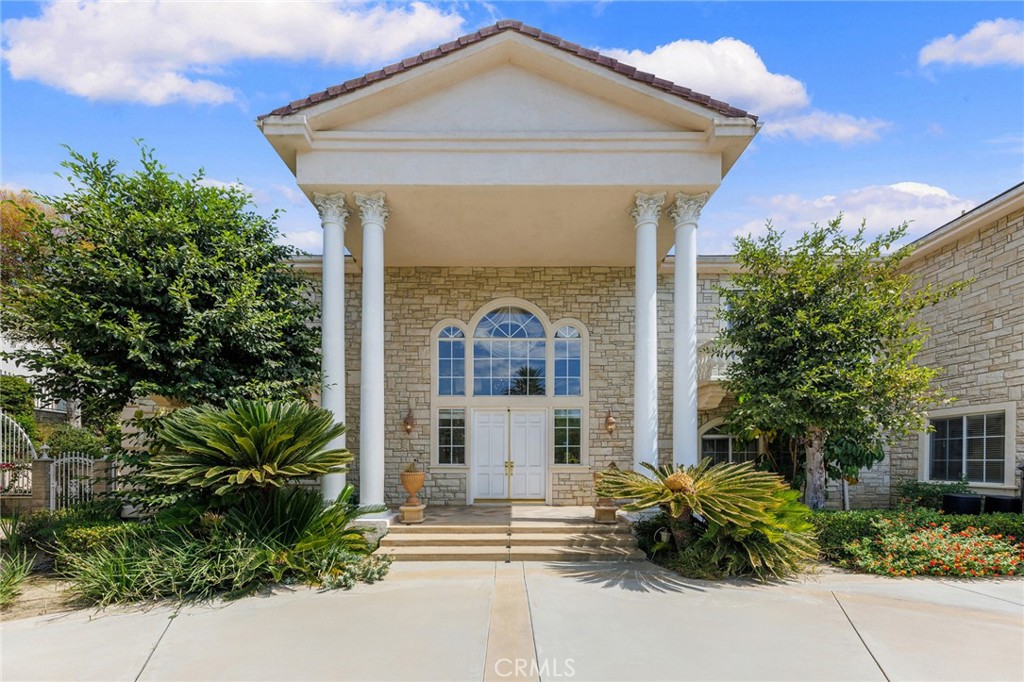main property photo 17