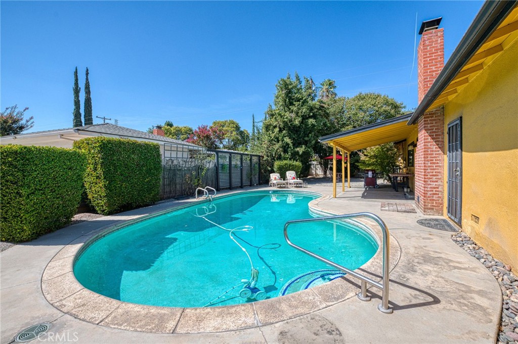 main property photo 31