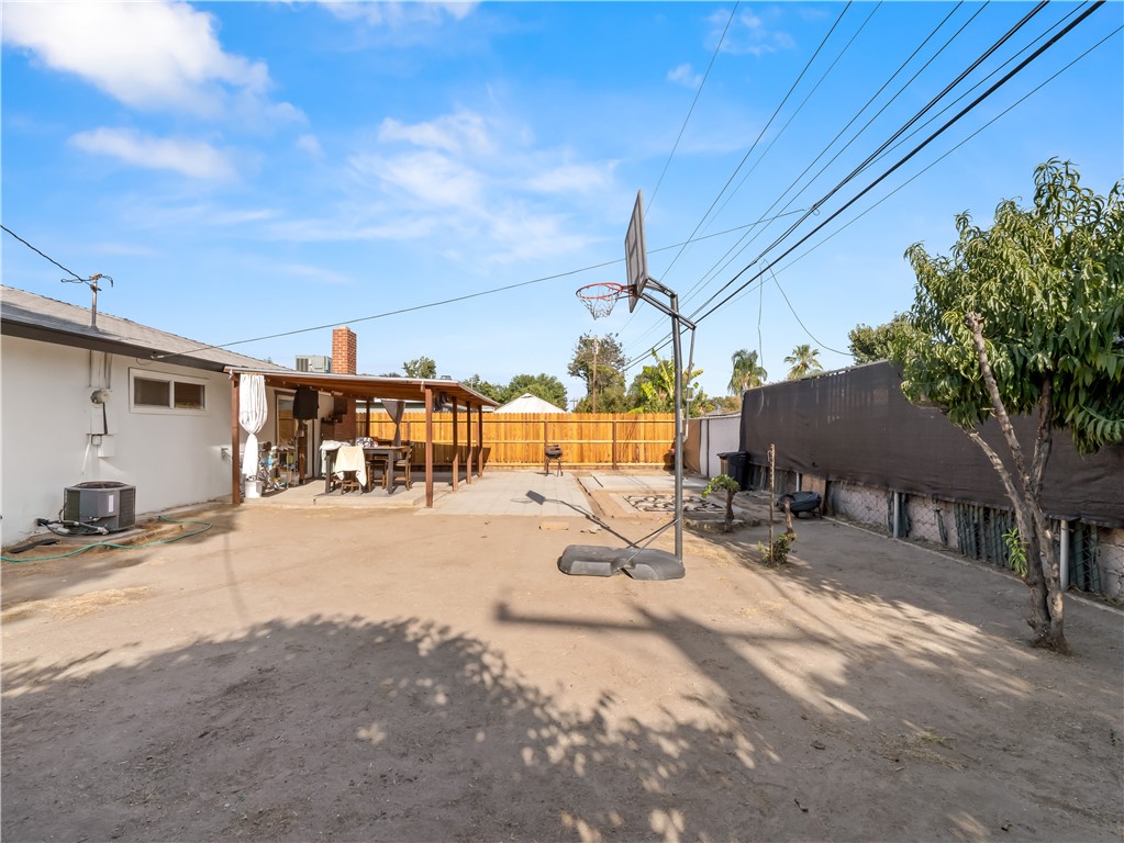 main property photo 15
