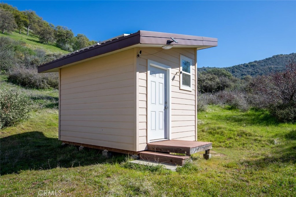 main property photo 37
