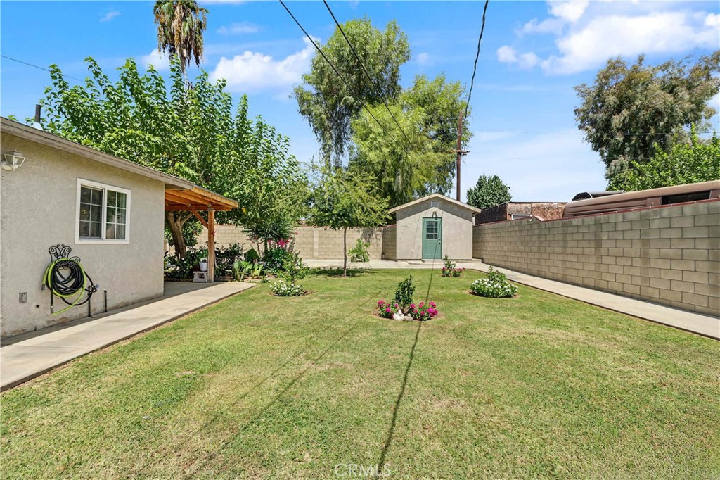 main property photo 23