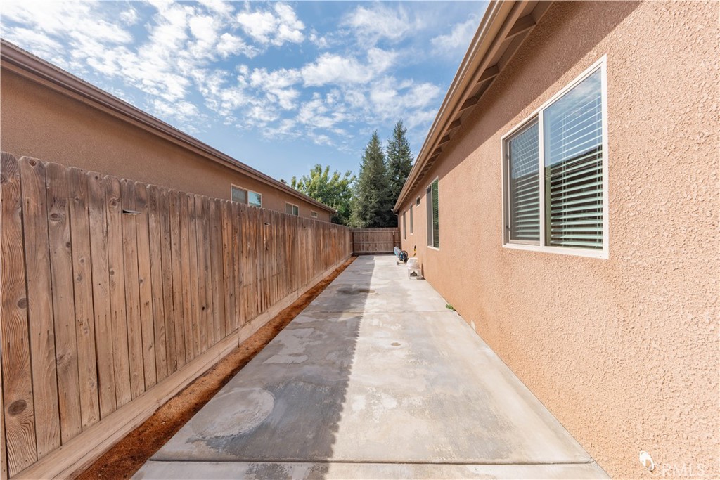 main property photo 46
