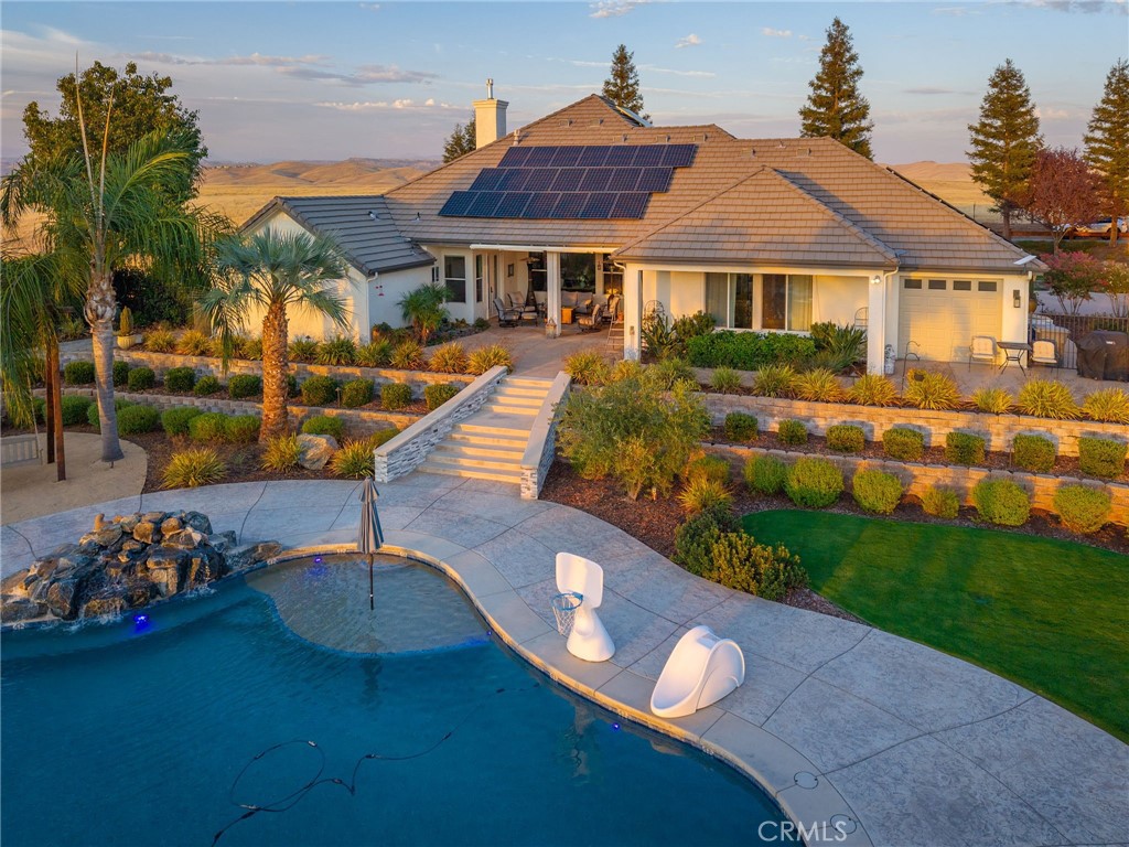 main property photo 45