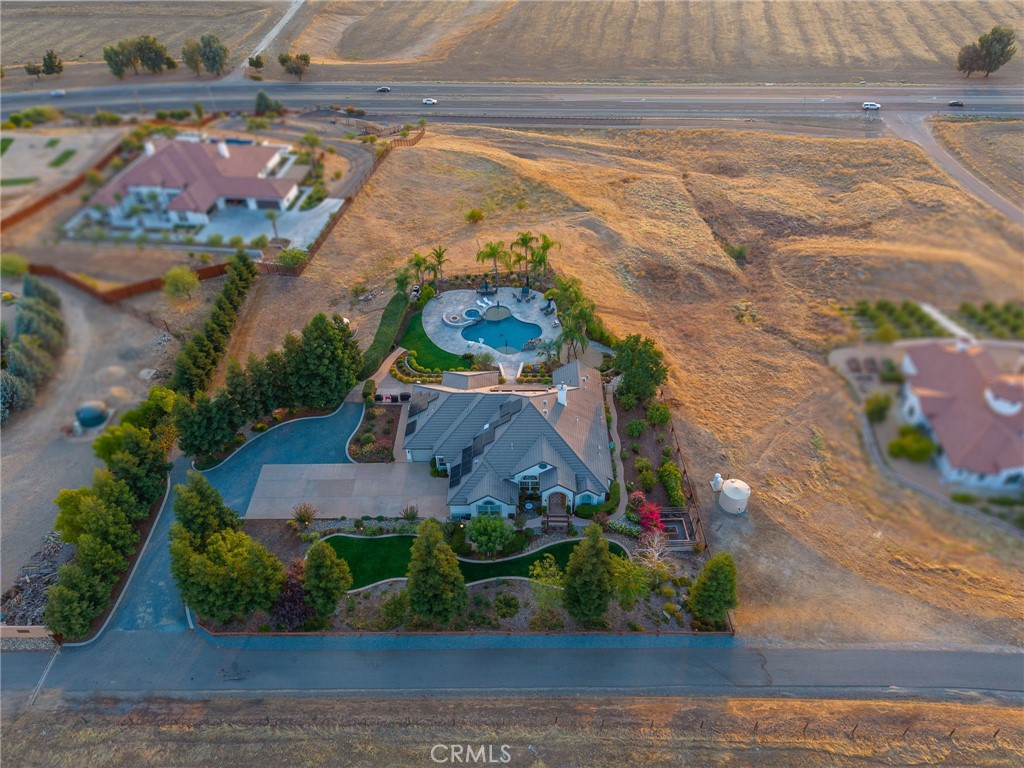 main property photo 46
