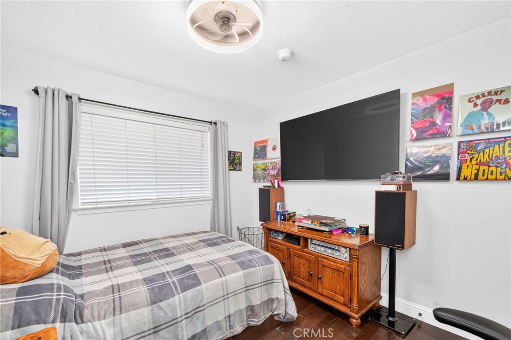 main property photo 13