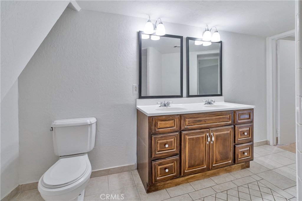 main property photo 70
