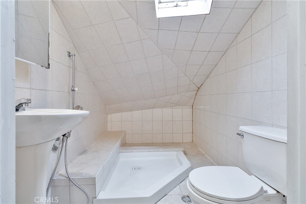 main property photo 74