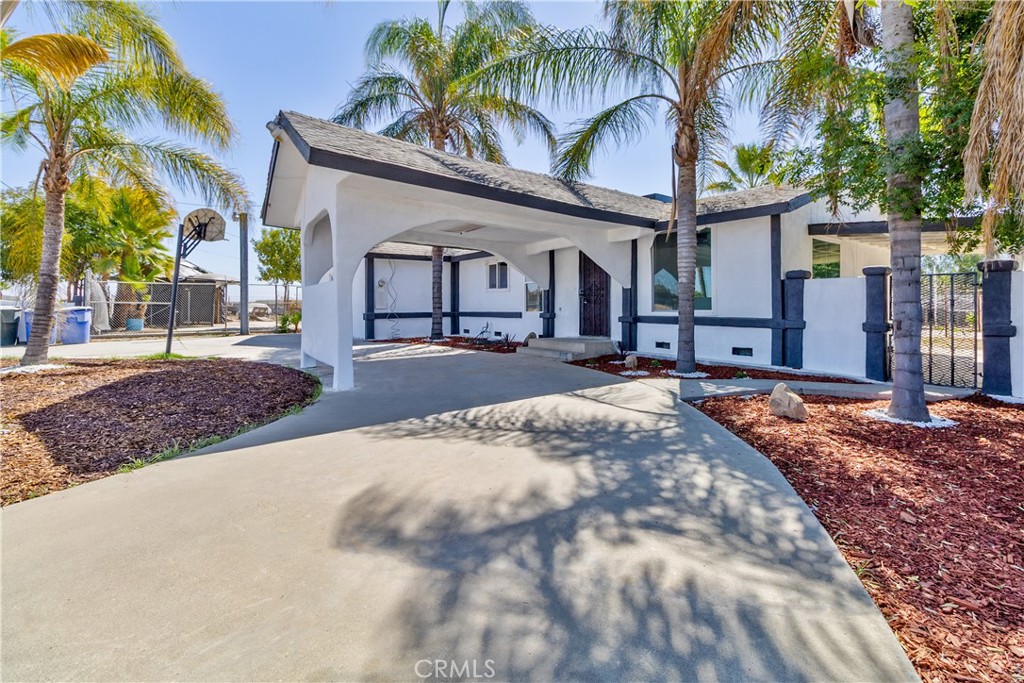 main property photo 18