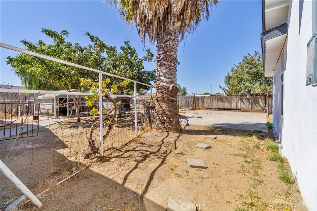 main property photo 28