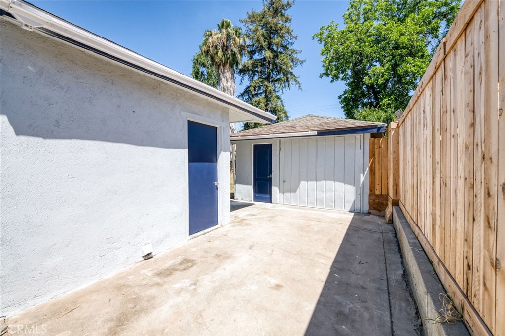 main property photo 28