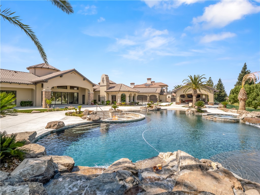 main property photo 21
