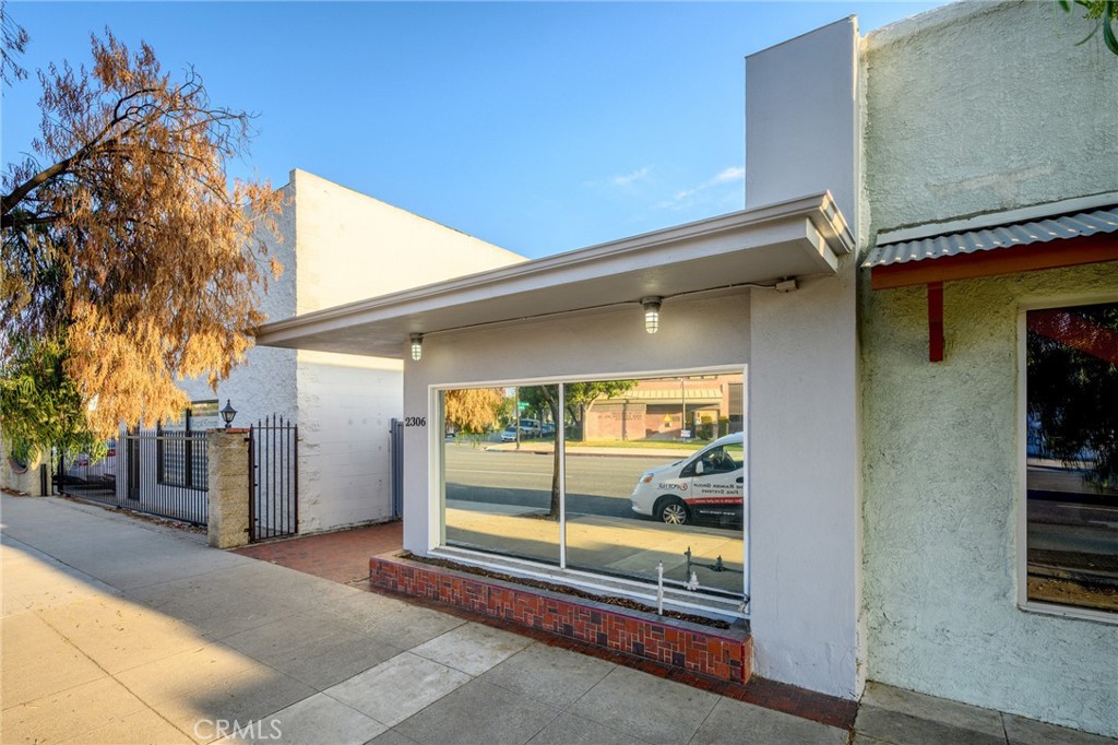 main property photo 32