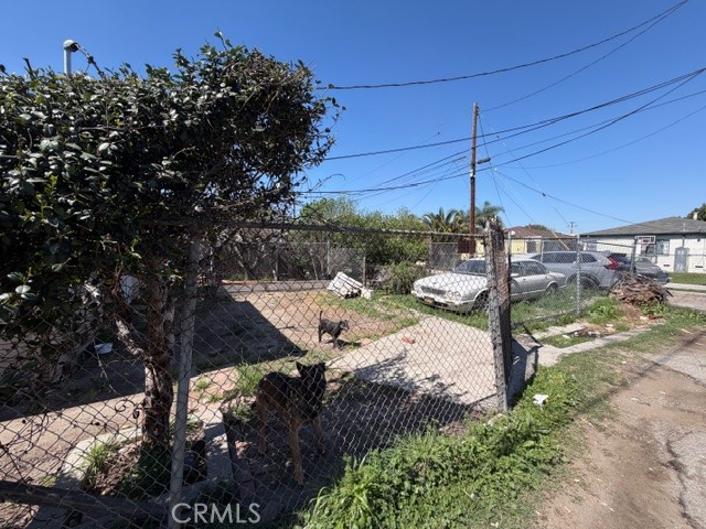 main property photo 11