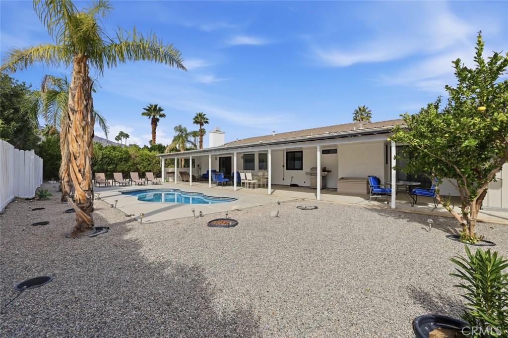 main property photo 30