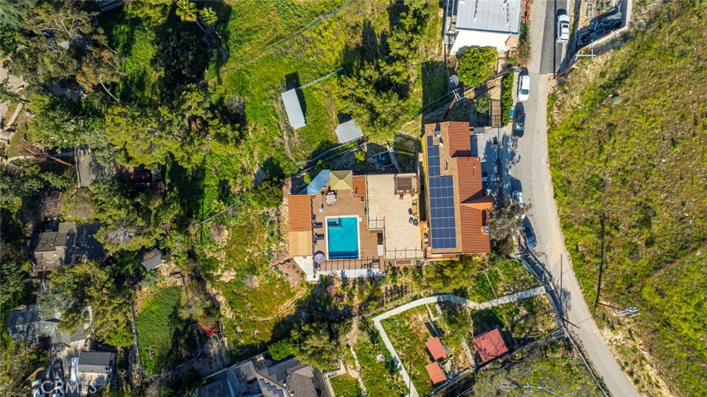 main property photo 23