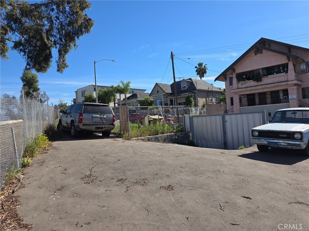 main property photo 27
