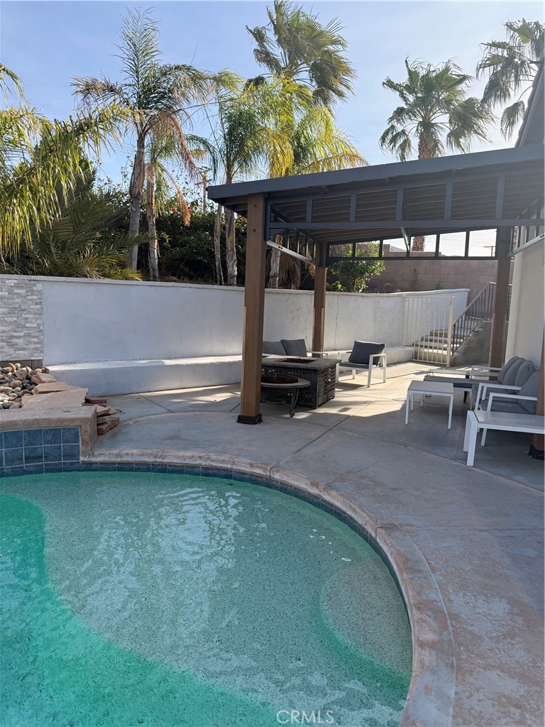 main property photo 10