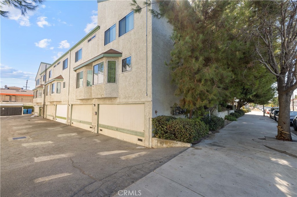 main property photo 31
