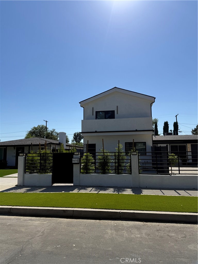 main property photo 23