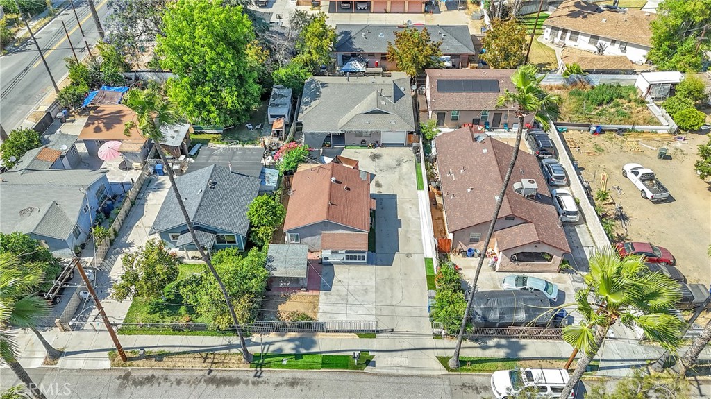 main property photo 12