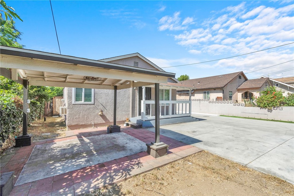 main property photo 6