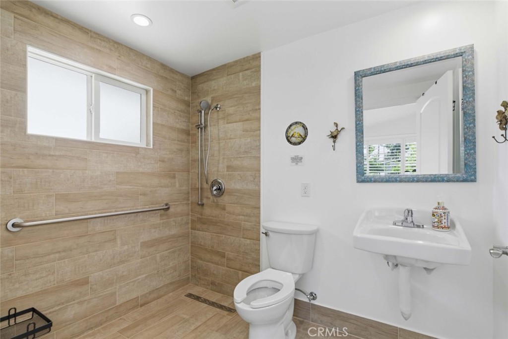 main property photo 60