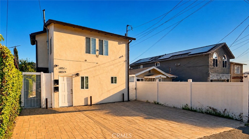 main property photo 31