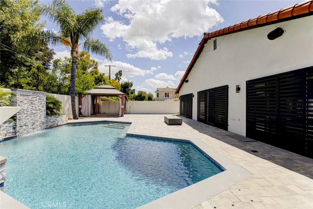 main property photo 60