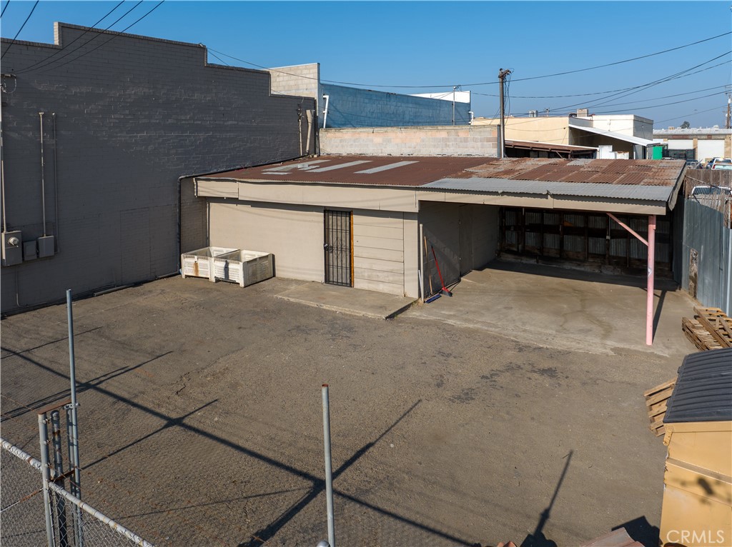 main property photo 17