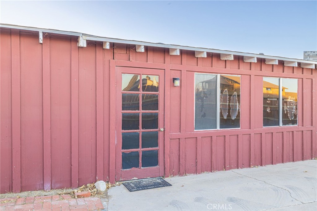 main property photo 40