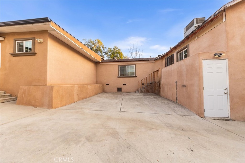 main property photo 27