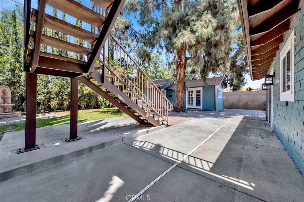 main property photo 39