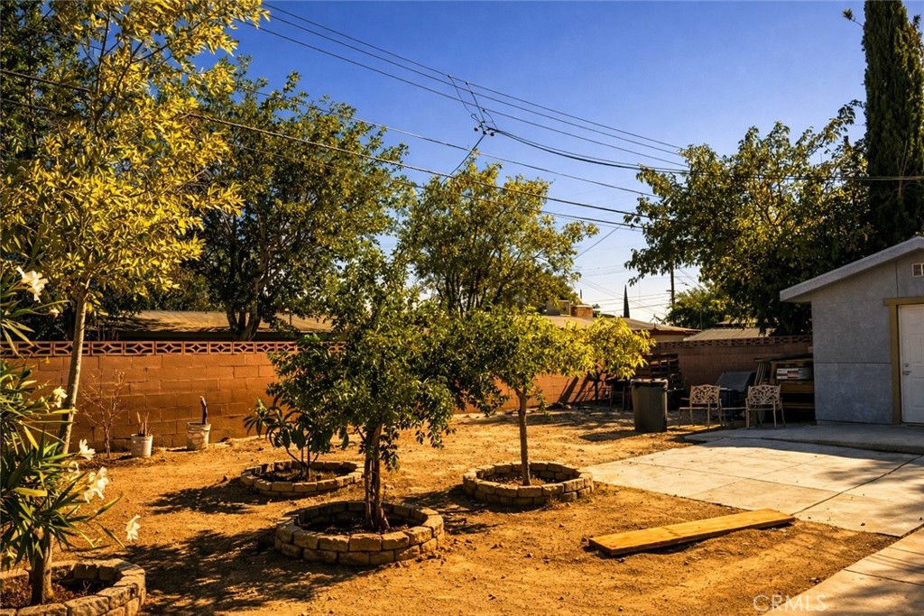 main property photo 11
