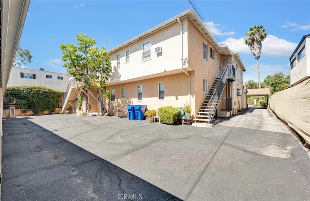 main property photo 31