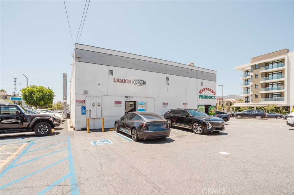 main property photo 23