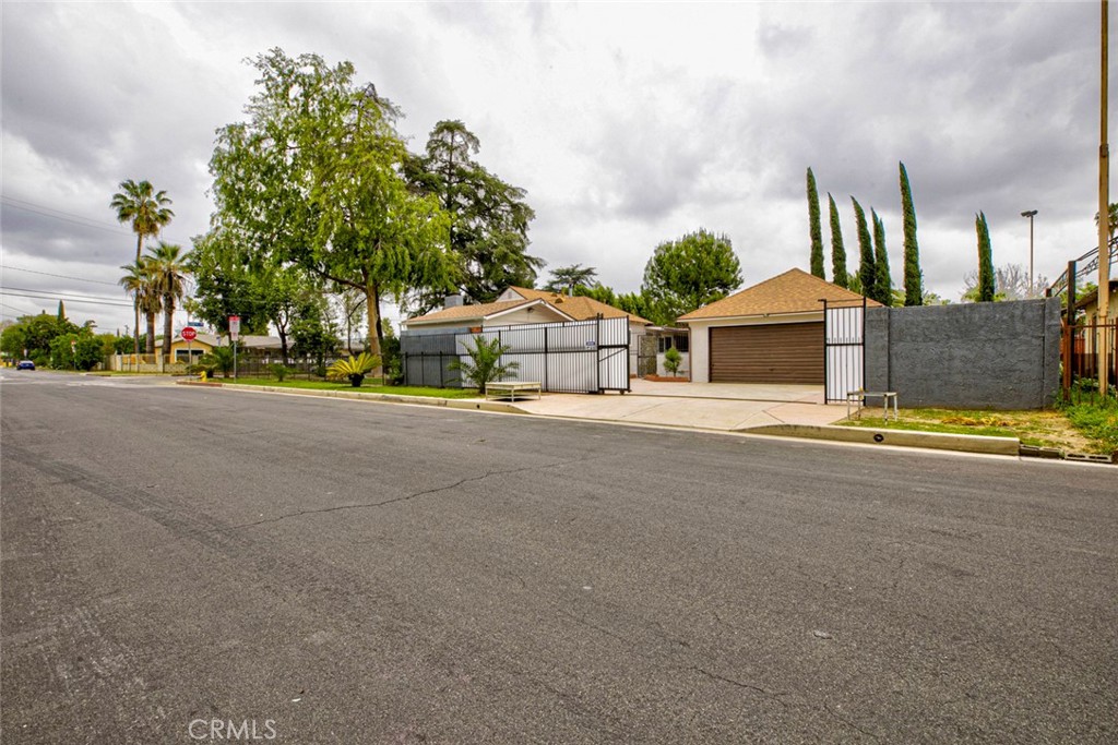 main property photo 43