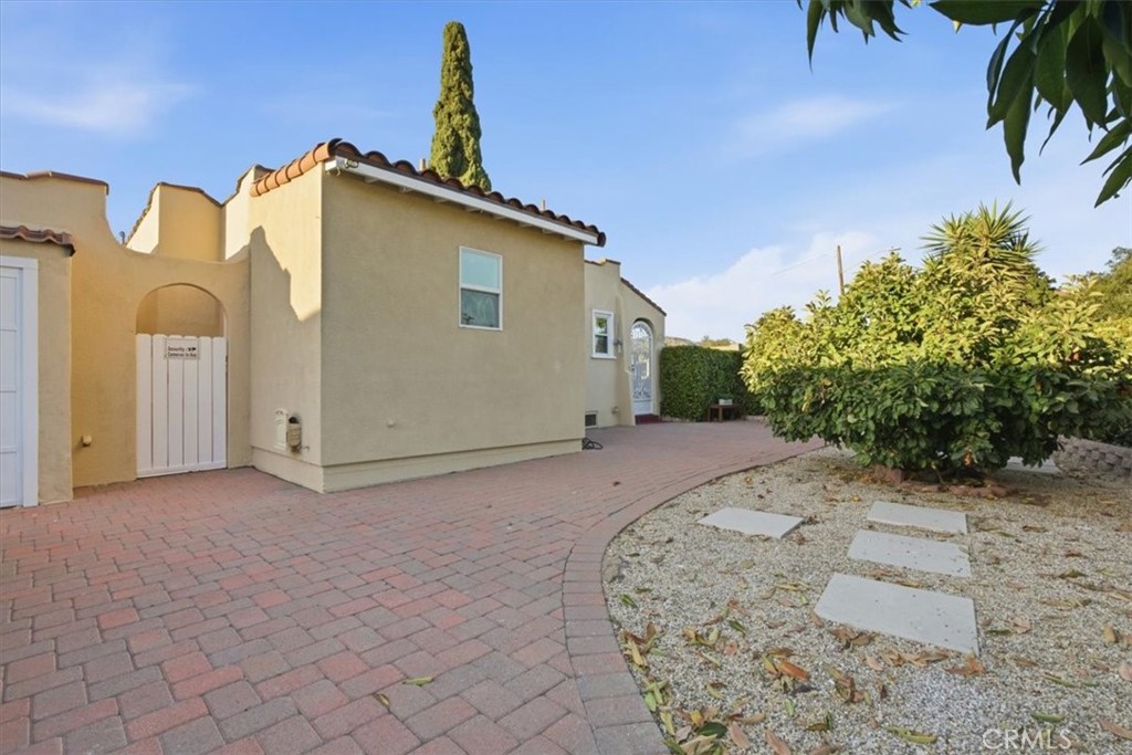 main property photo 24