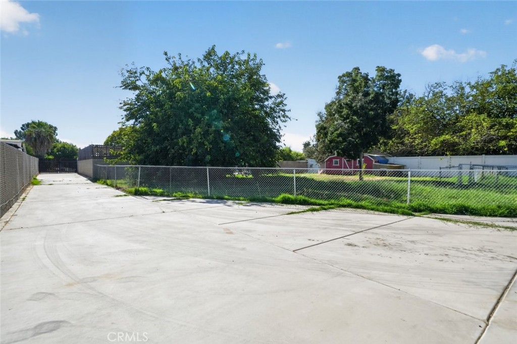 main property photo 30