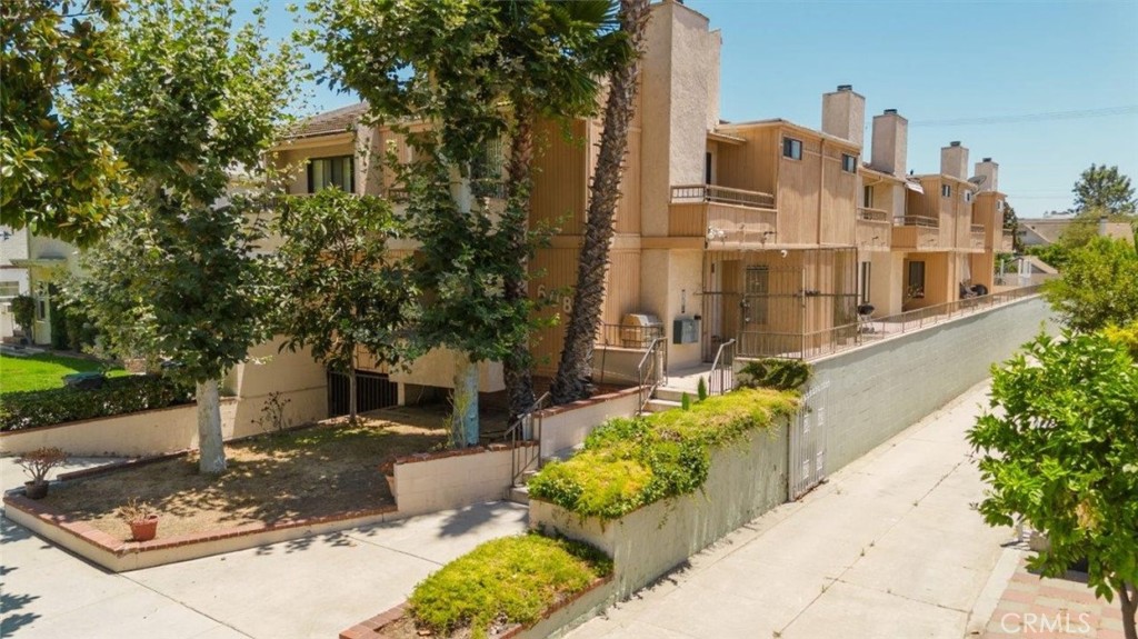 main property photo 7