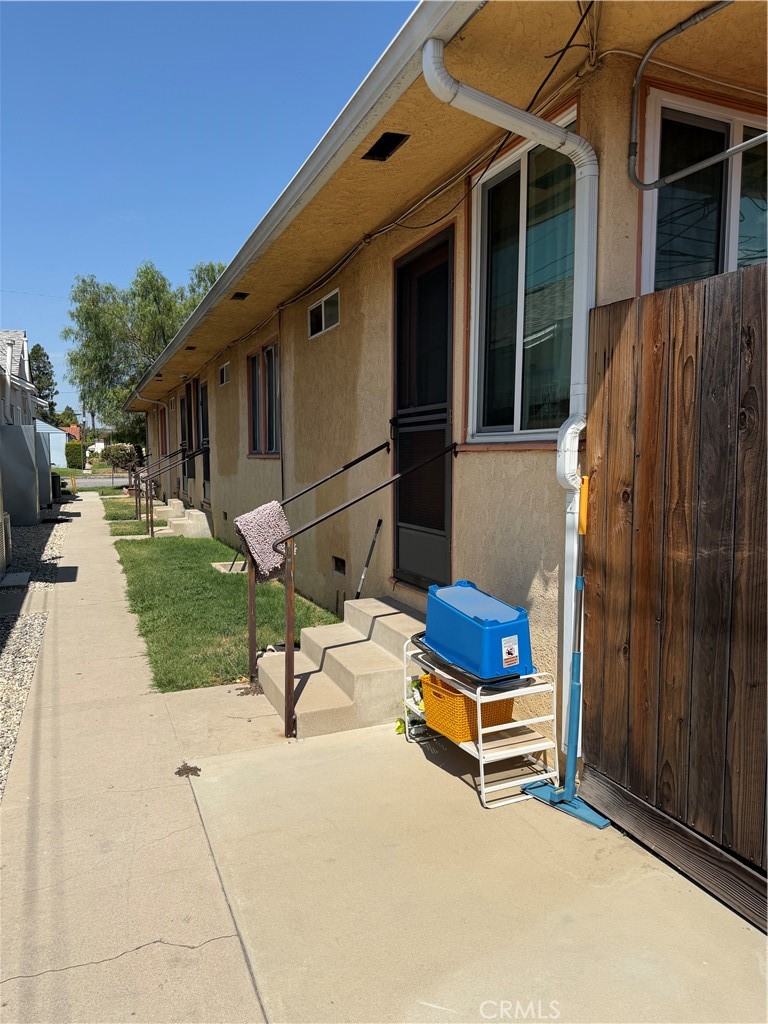 main property photo 6