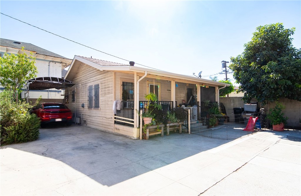 main property photo 12