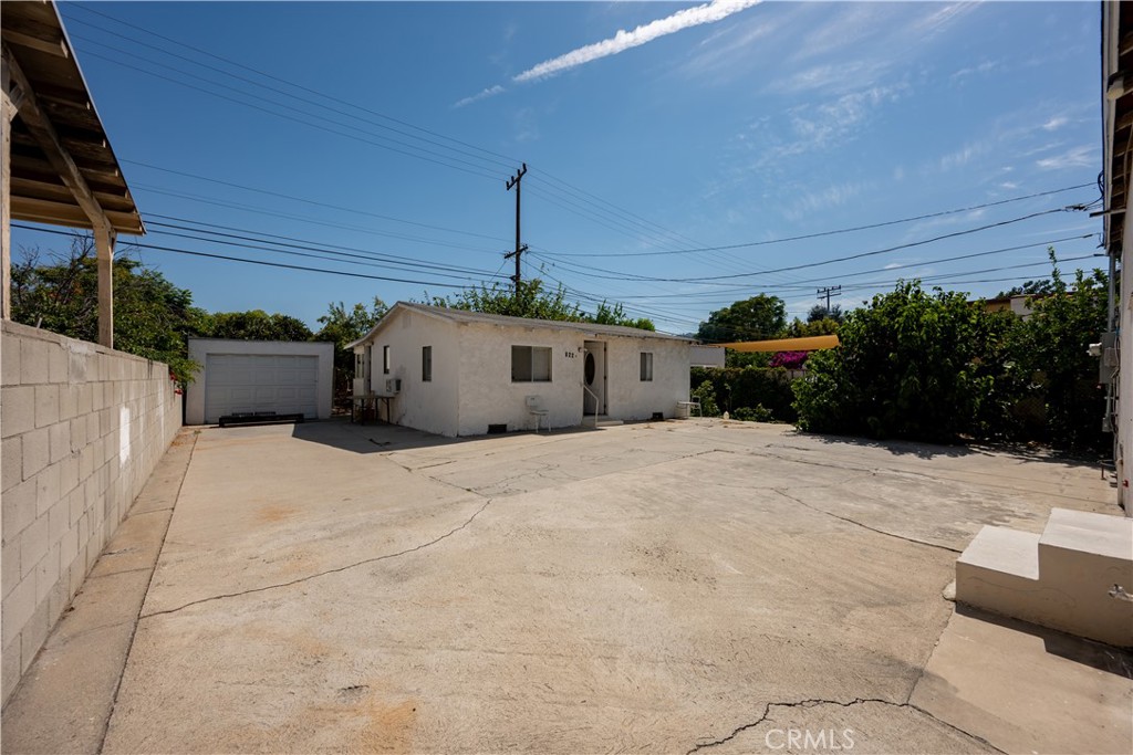main property photo 12