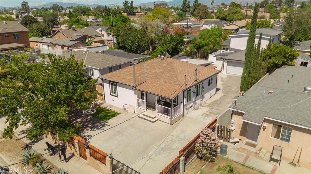 main property photo 74