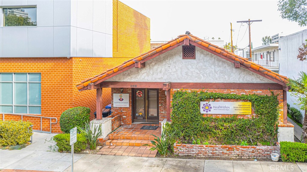 main property photo 7
